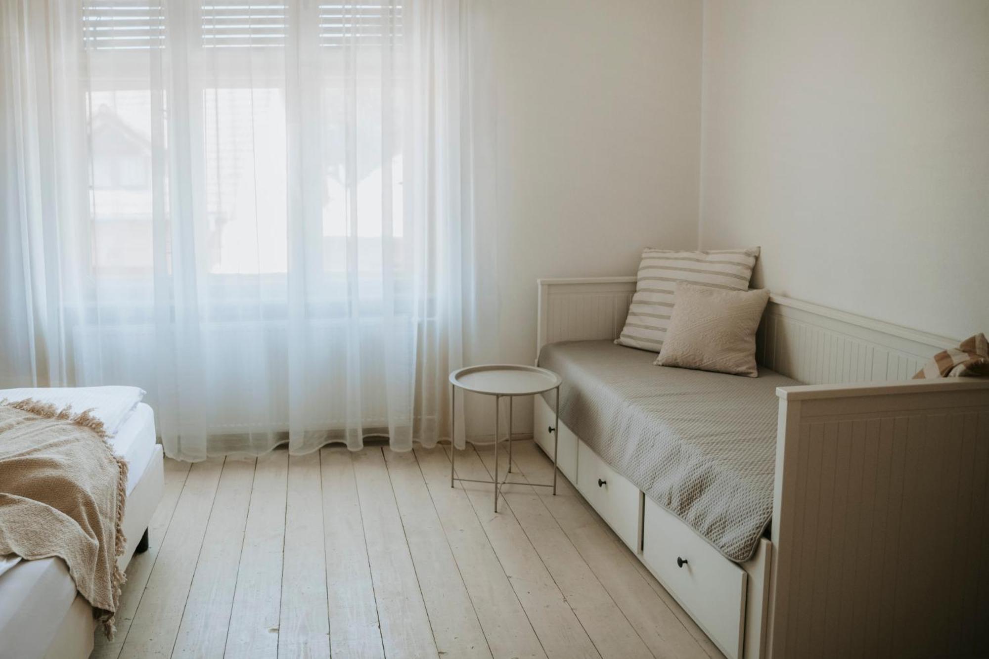 Ako Doma Hotel Poltar Buitenkant foto